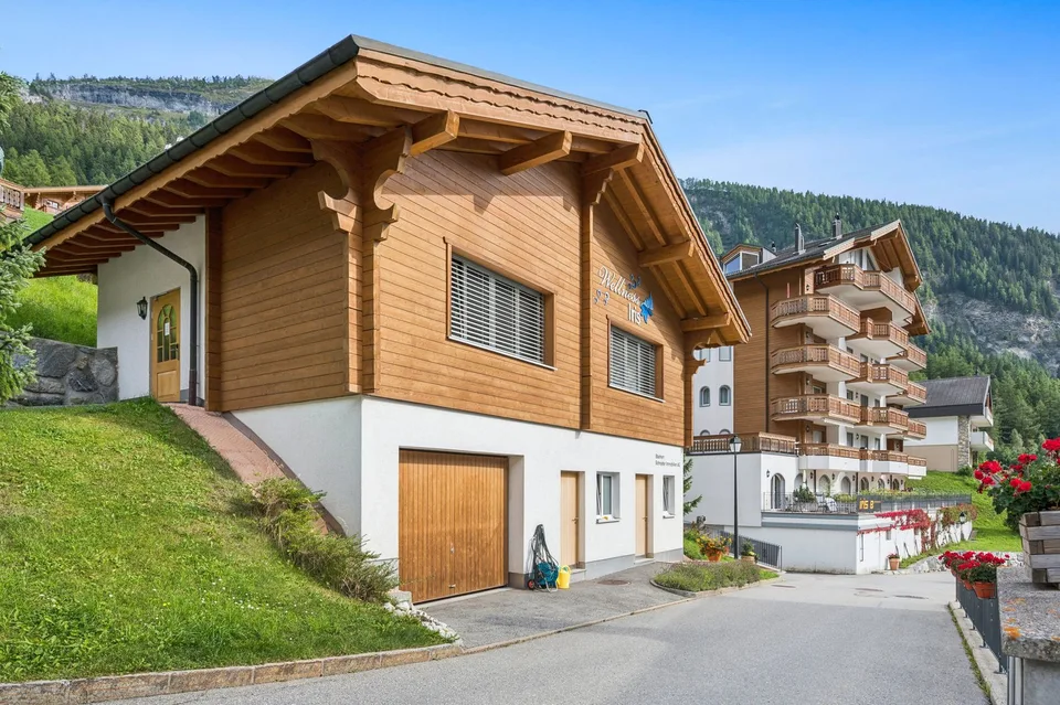Your Alpine Retreat: 4.5-Room Residence in Leukerbad