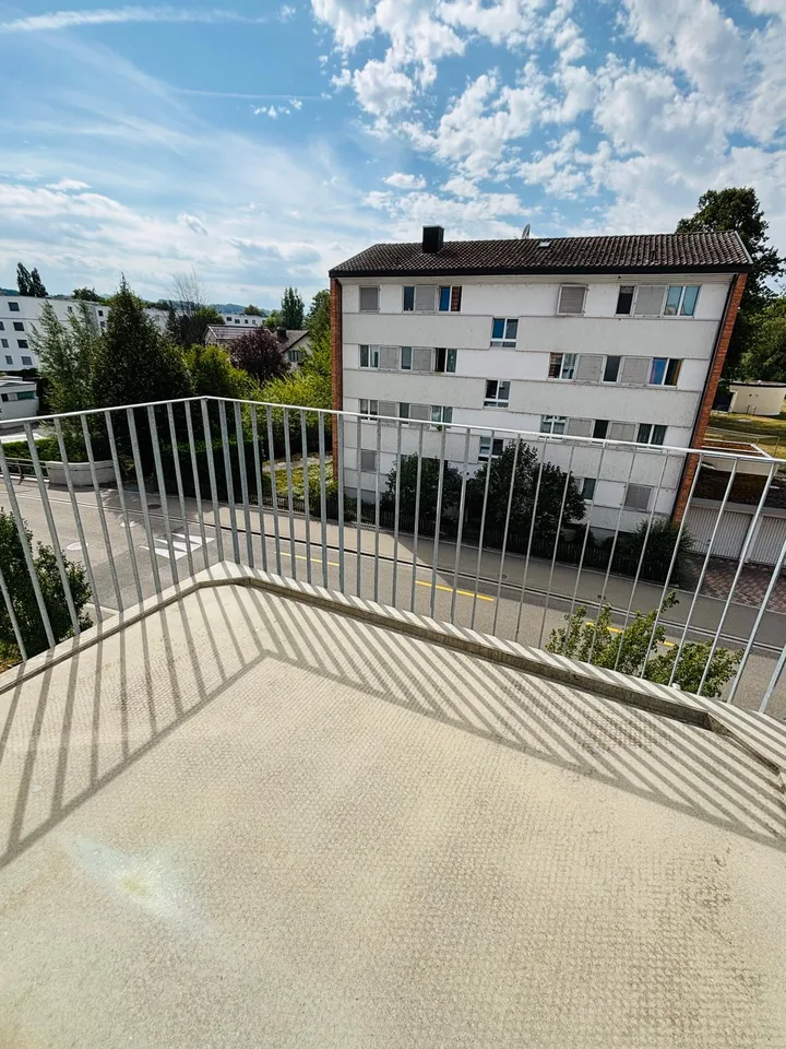 Helle 3.5-Zimmer-Wohnung mit Balkon in Arbon – ab sofort verfügbar!
