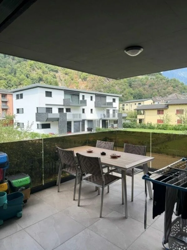 Geräumige und moderne 2.5-Zimmer-Wohnung in San Vittore