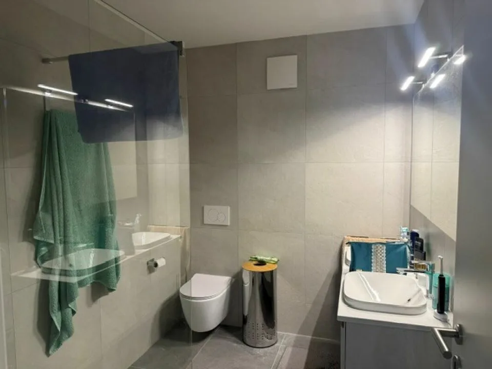 Geräumige und moderne 2.5-Zimmer-Wohnung in San Vittore