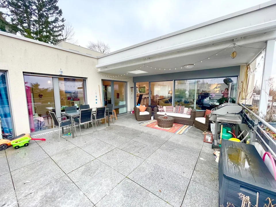Modernes Terrassenhaus an ruhiger und zentraler Lage in Allschwil