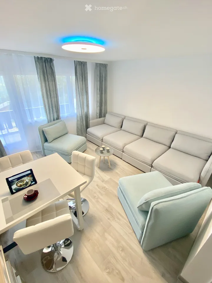 Studio Cosy 1,5 Zimmer, Panoramablick, Balkon, privater Parkplatz – Foto 5 von 13