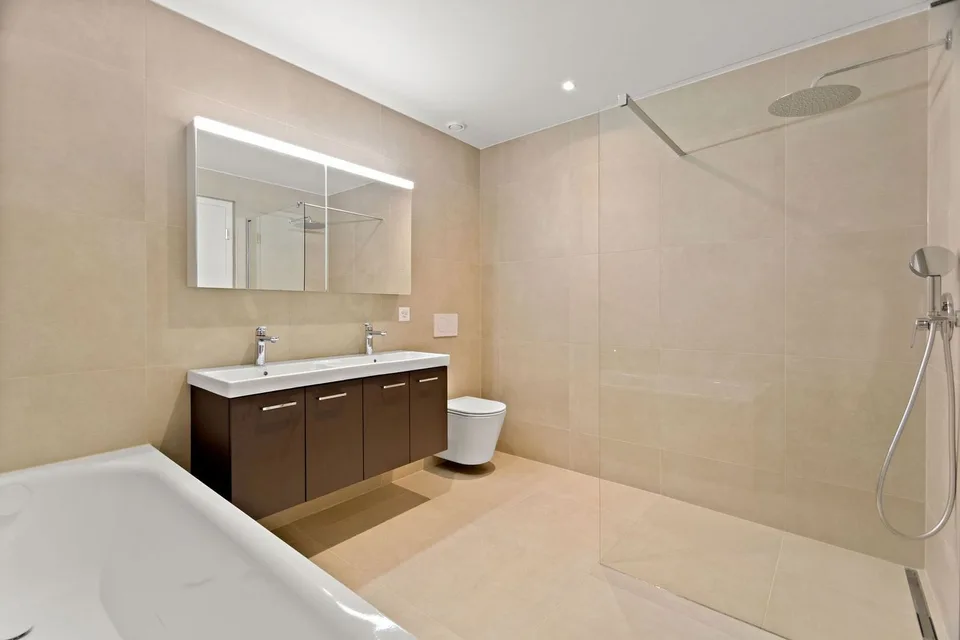 New apartment with large balcony close to the city center!