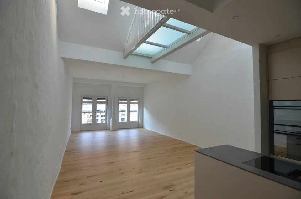 Living in the old town, renovated 3.5-room maisonette apartment with terrace