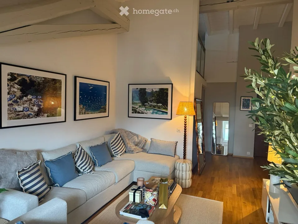 Stunning 4-Zimmer-Wohnung mit Galerie - nahe Altstadt