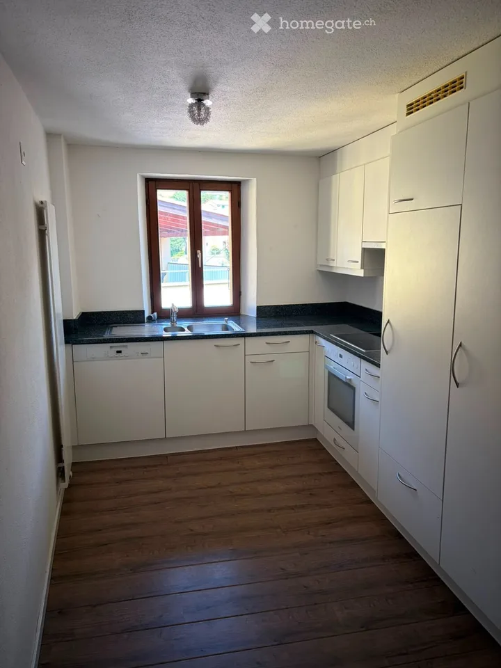 Apartment 3 ½ with additional habitable room on the ground floor