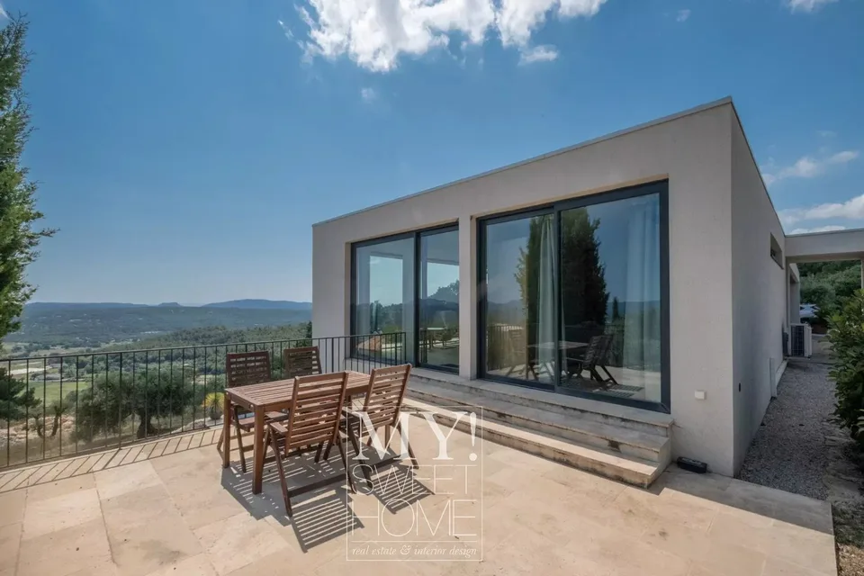 Moderne Villa mit Panoramablick in Callian, Frankreich