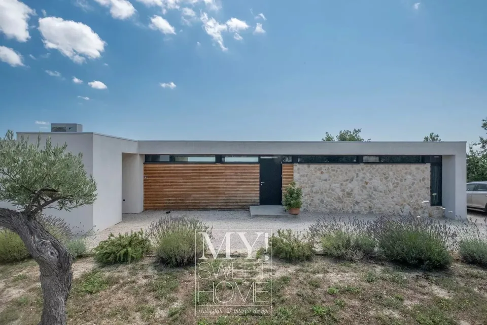 Moderne Villa mit Panoramablick in Callian, Frankreich