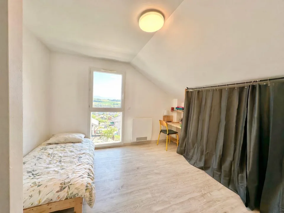 Moderne Villa mit eigenem Studio und herrlicher Aussicht!!!