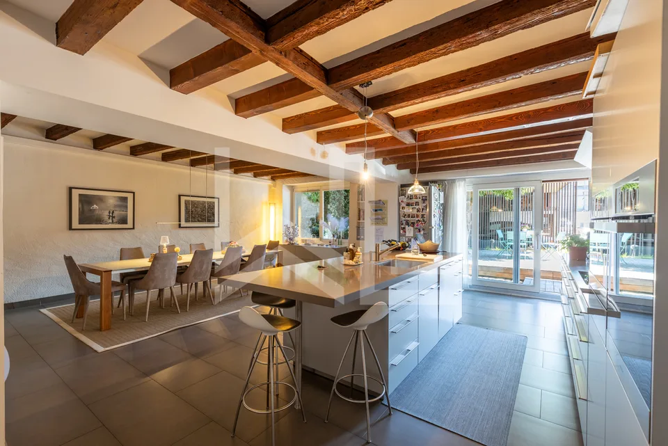 Charme et cachet pour cette maison de village rénovée