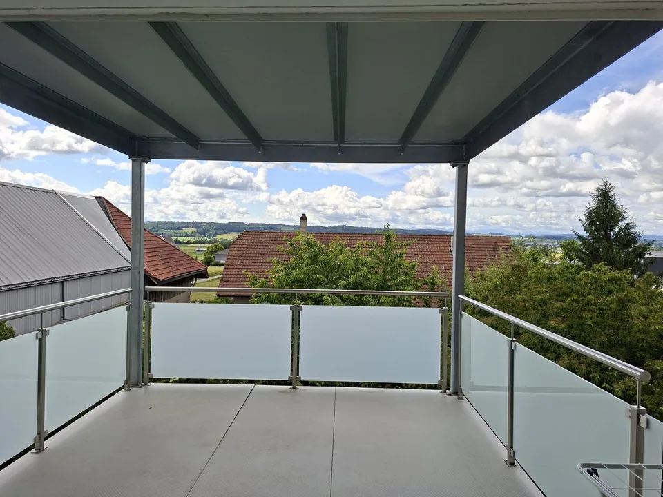 schöne 3.5 Zi. Wohnung mit grosser Terrasse