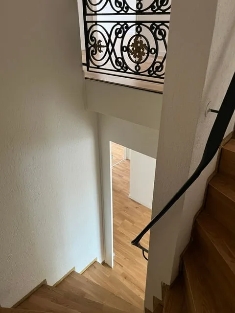 Appartement maisonnette de 6 pièces lumineux sur Hardstrasse à Bâle avec accès par ascenseur