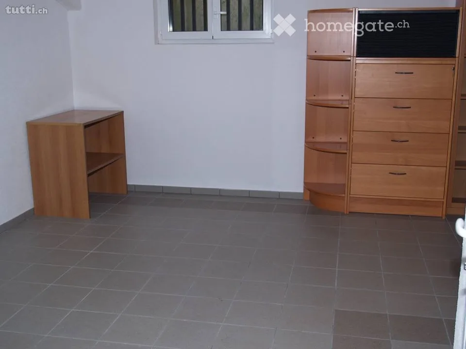 Hobby premises for rent in Maroggia
