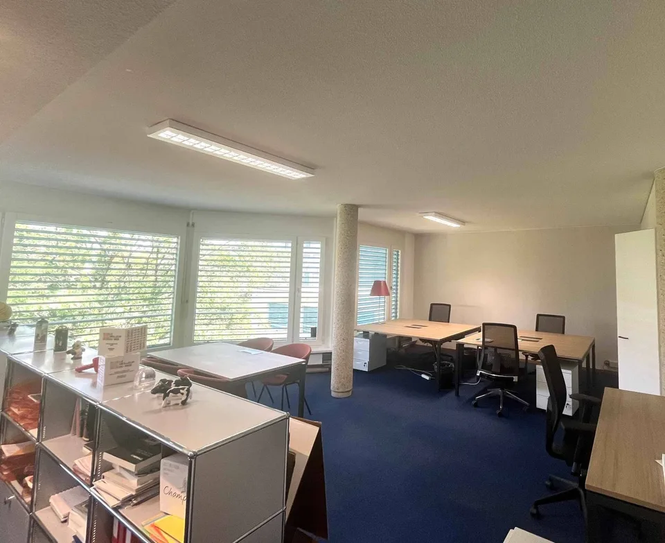 Bureaux administratifs meublés de 118 m²  Carouge