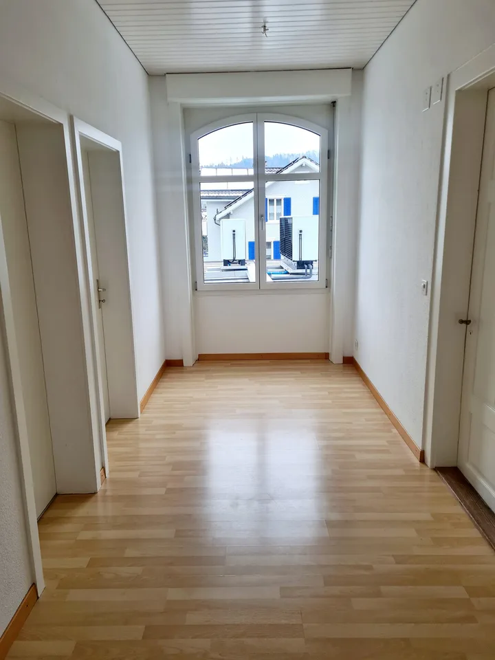 Modern 2.5 room apartment in central location