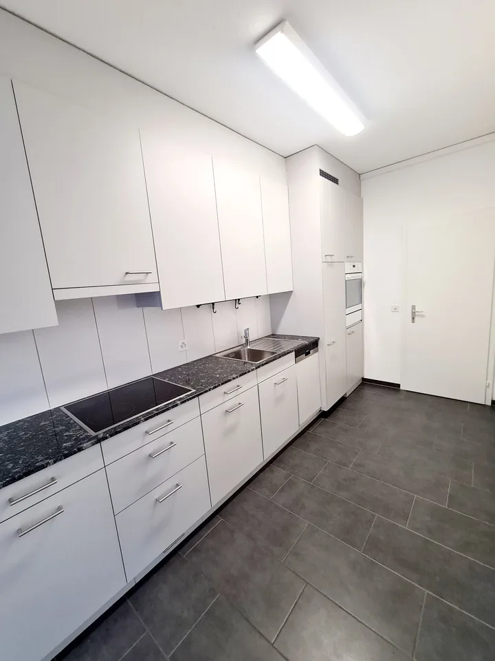 Moderne 2.5 Zimmerwohnung an Zentralerlage