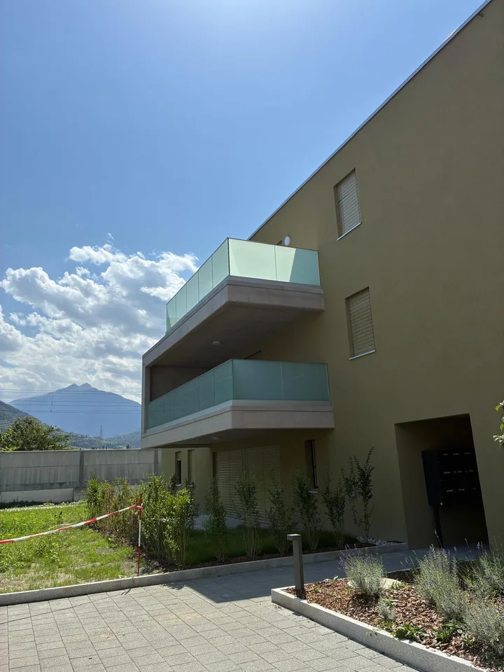 Attique – Neuf – Place de parc intérieure – Grand balcon