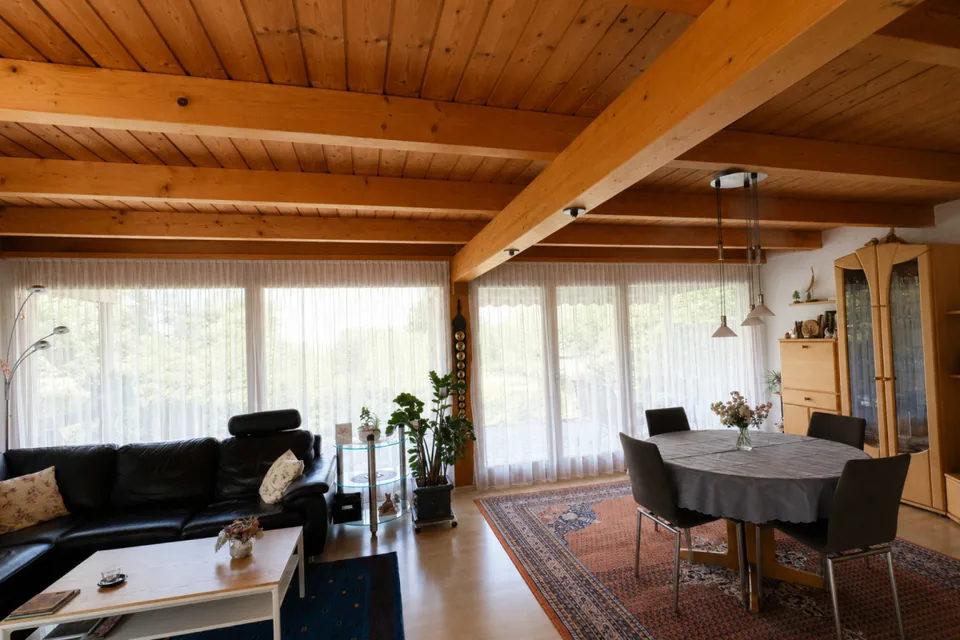 GROSSEN IMMOBILIEN - Charmantes 5-Zimmer-Einfamilienhaus mit gepflegtem Garten