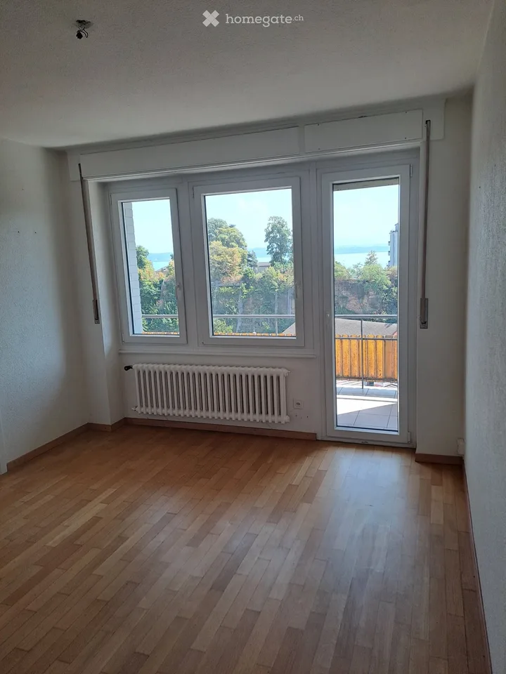 Zu vermieten sofort in Neuchâtel 2 Zimmer