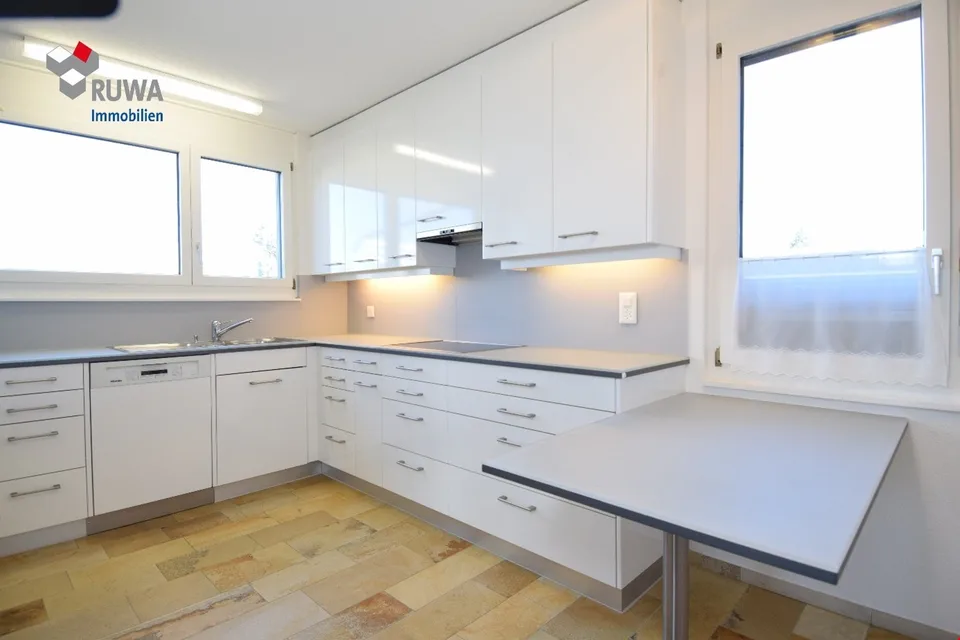 Au-dessus des toits de Burgdorf... appartement en attique central avec charme