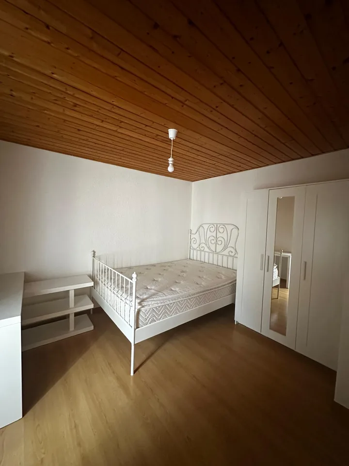 Petit appartement avec chambre séparée à louer à Porrentruy
