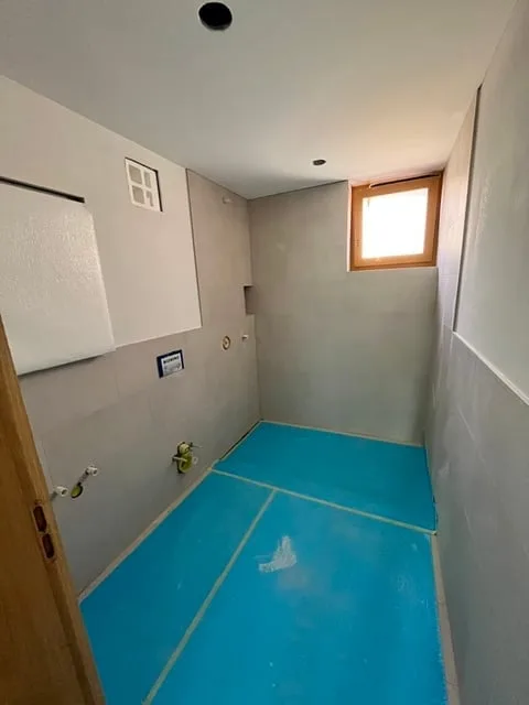 Appartamento moderno di 3,5 locali con 2 balconi a Flims, prima occupazione, documenti a Flims obbligatori!