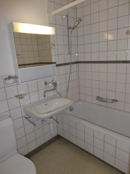 Sonnige 4-Zimmer-Wohnung mit Balkon in Dulliken