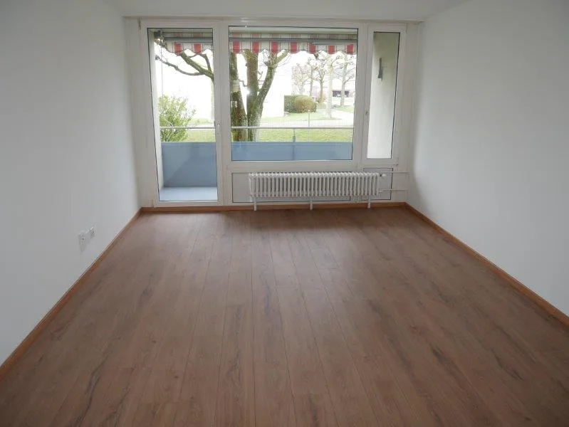 Sonnige 4-Zimmer-Wohnung mit Balkon in Dulliken