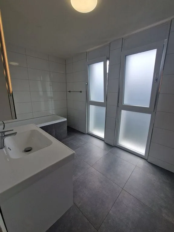 4 1/2-Zimmerwohnung, 1. Stock links