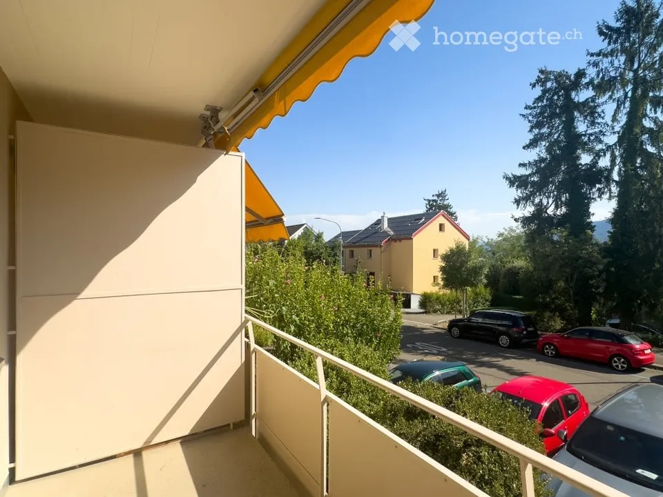 Bright 3.5-room apartment with balcony in Zürich-Höngg