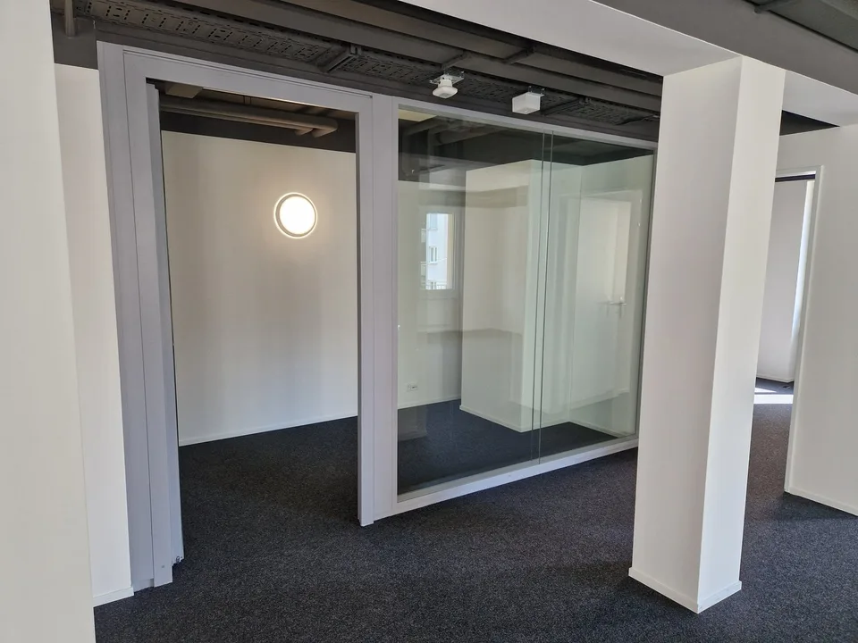 Espace de bureau attractif avec balcon près du lac de Zurich à louer – photo 3 sur 12