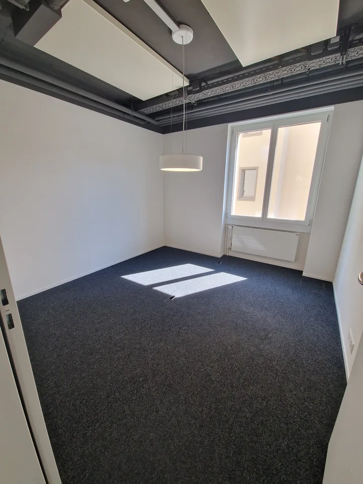 Espace de bureau attractif avec balcon près du lac de Zurich à louer – photo 4 sur 12