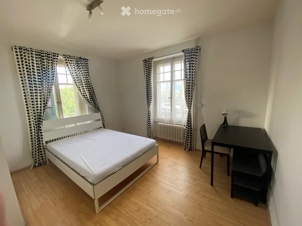 Zimmer möbliert zur Miete in einem Haus