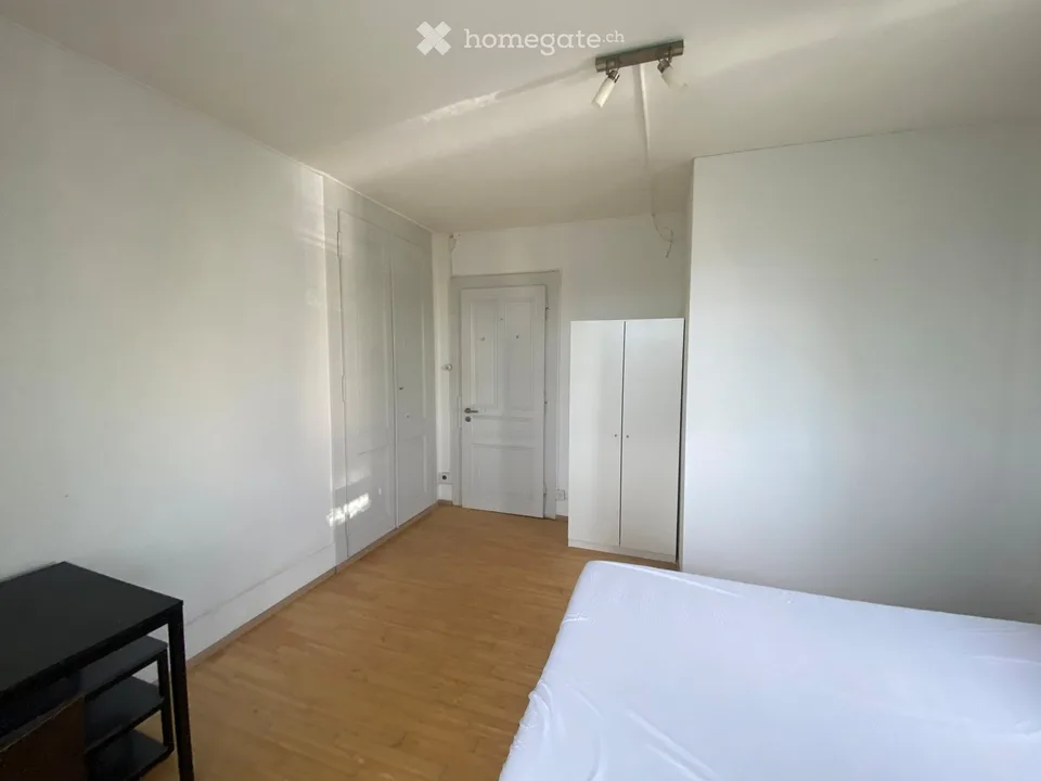 Zimmer möbliert zur Miete in einem Haus