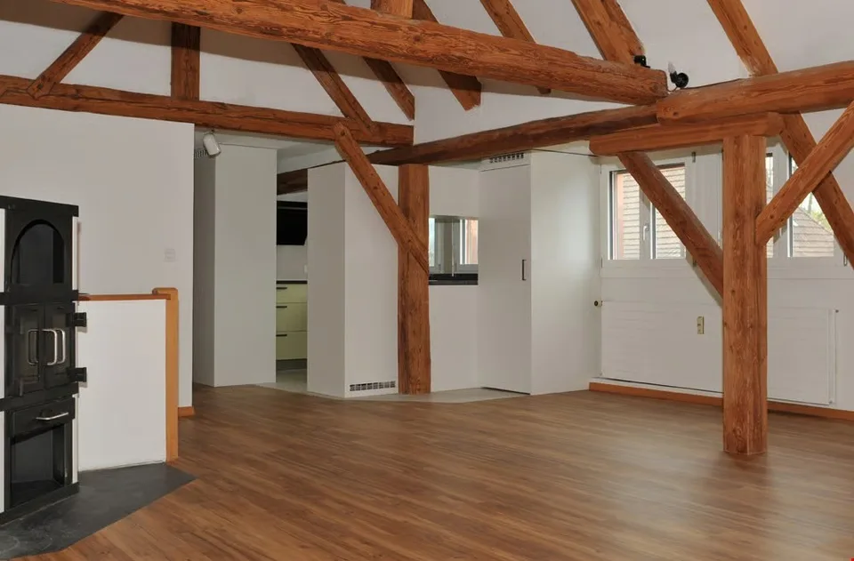 Charmante 4.5-Zimmer-Wohnung mit Cheminéeofen in Kiesen