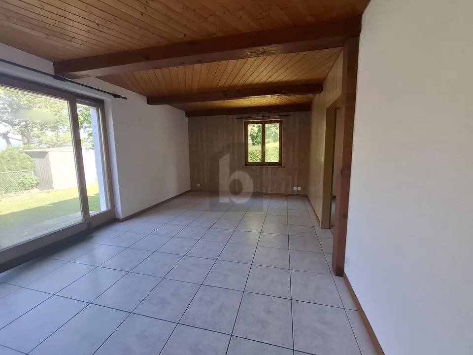 SPACIOUS, CALM, SURROUNDED BY GREENERY – photo 3 of 12
