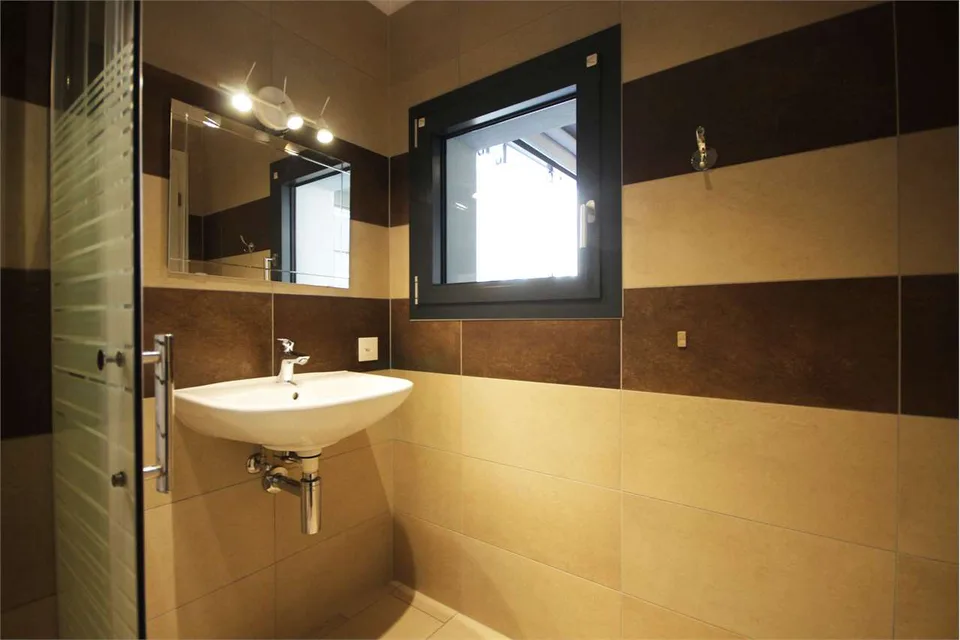 Lugano: modernes Apartment in der Nähe des Zentrums – Foto 8 von 17