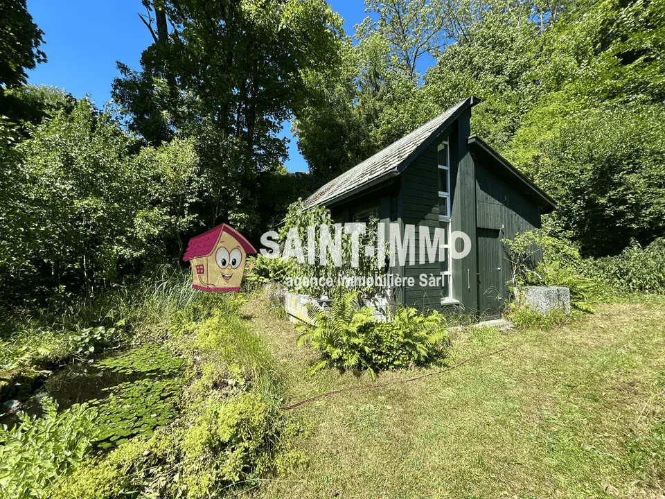 Affascinante chalet con dépendance, garage e giardino alberato senza vis-à-vis