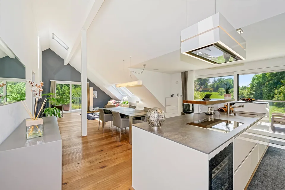 166 m² Wohnraum mit zwei Terrassen und freiem Blick ins Grüne