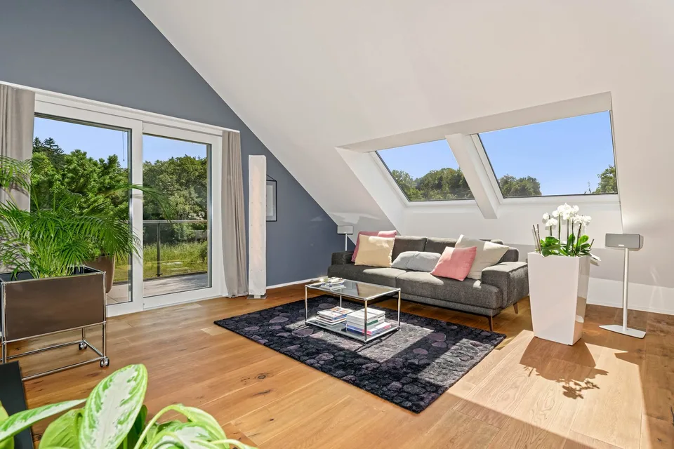 166 m² Wohnraum mit zwei Terrassen und freiem Blick ins Grüne