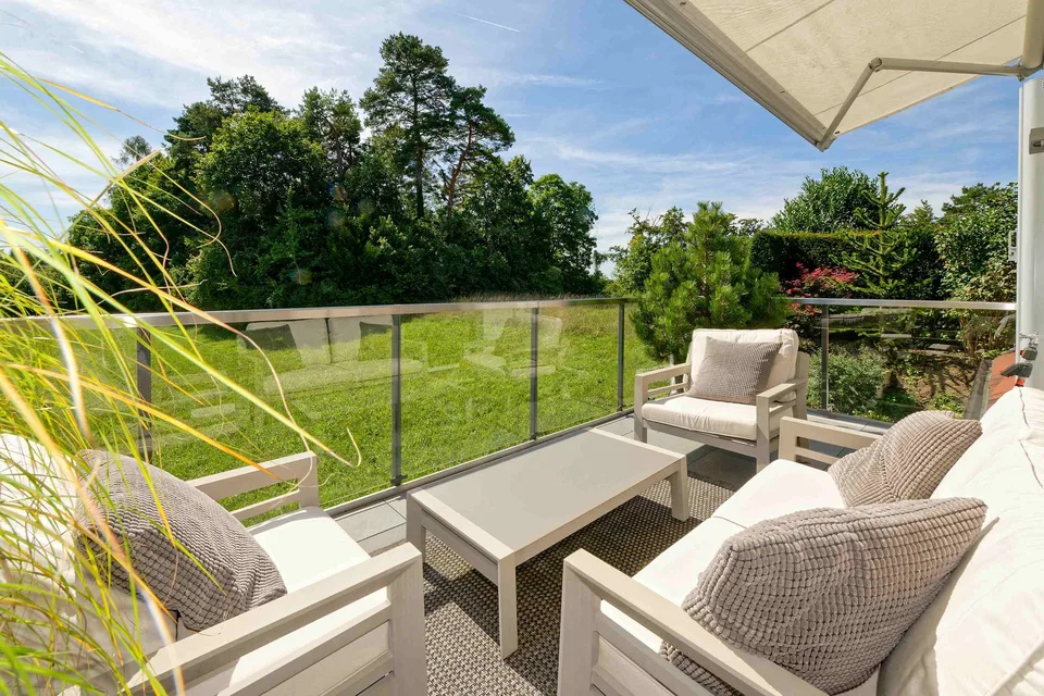 166 m² Wohnraum mit zwei Terrassen und freiem Blick ins Grüne