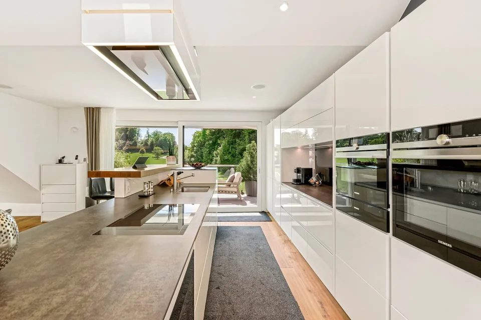 166 m² Wohnraum mit zwei Terrassen und freiem Blick ins Grüne