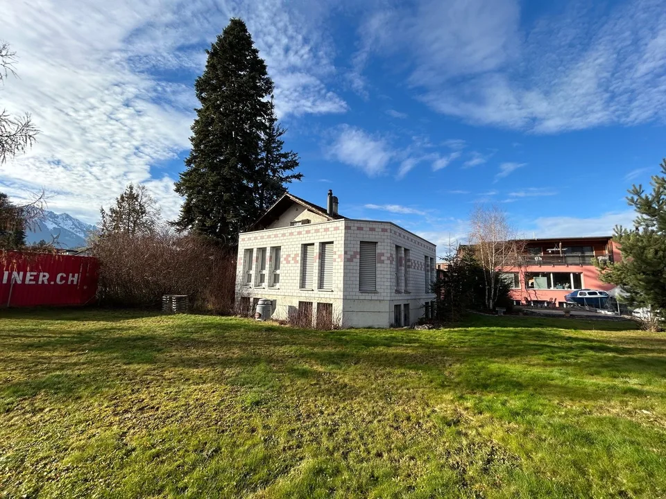 Attractive commercial land in central location