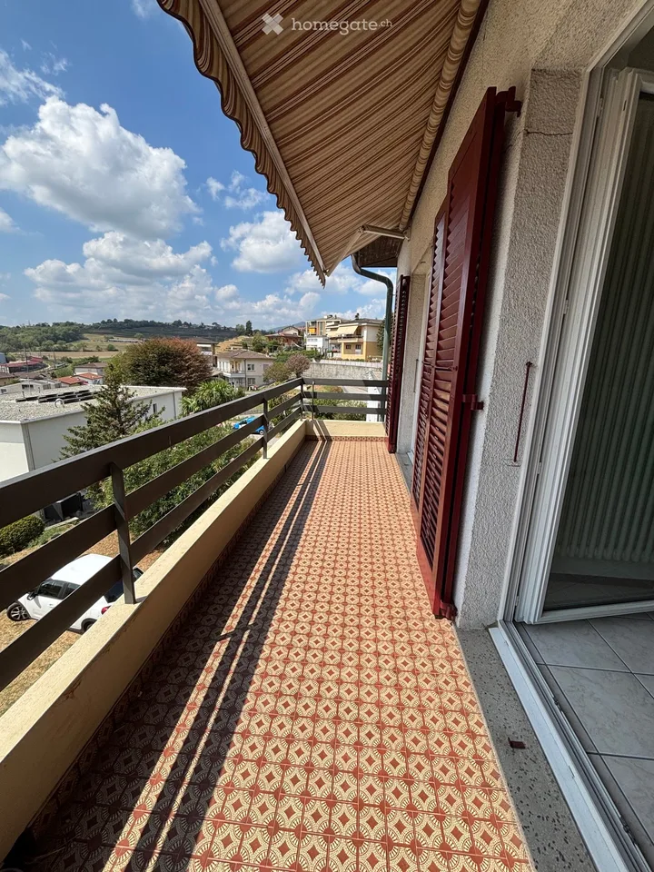 Submieter für helles 4.5-Zimmer-Apartment in Balerna