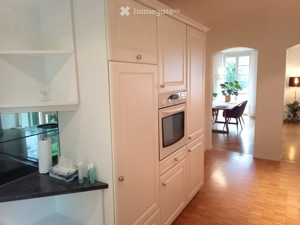 Bright 3.5-room apartment with 2 seats