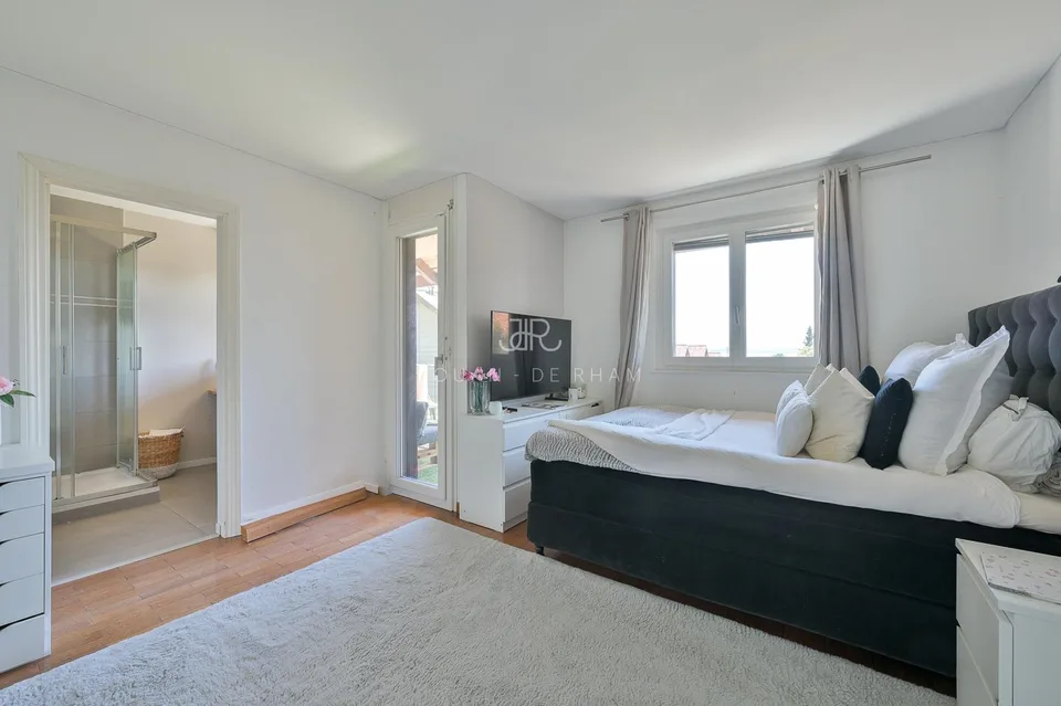 Founex | Reihenhaus mitten im Dorf - Seeblick