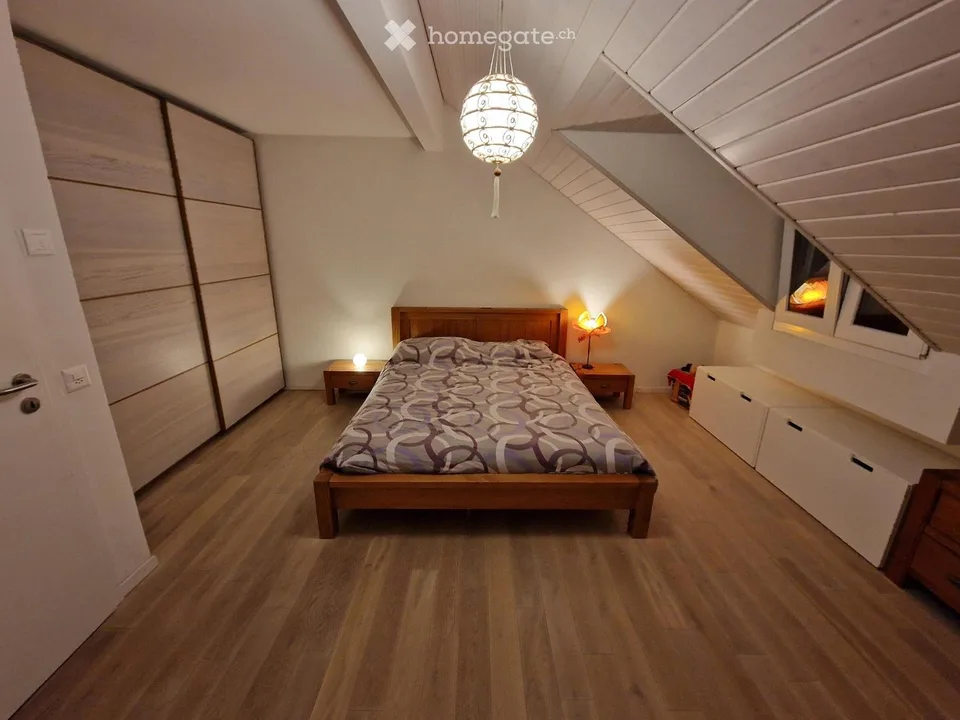 Magnifique Duplex 4.5p + parking wird zu: Wunderschönes Duplex 4.5 Zimmer + Parkplatz
