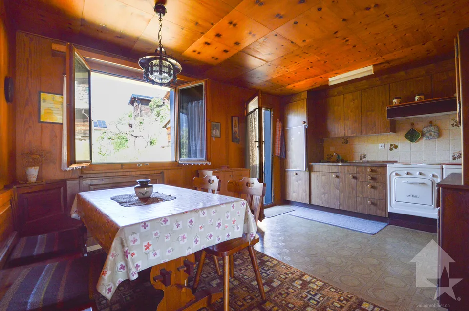 Maison ancienne dans un excellent emplacement et beaucoup de potentiel