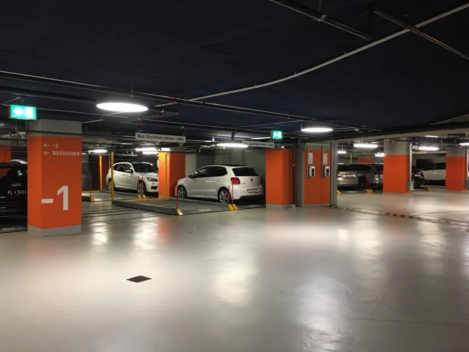 Zentrale Einstellplätze im Kreis 1 – Foto 4 von 5