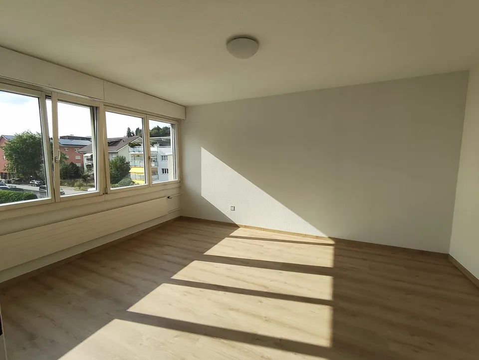 Appartement lumineux 5.5 pièces avec balcon à Spiez
